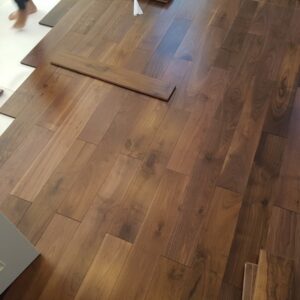 Sàn Gỗ Óc Chó Mỹ 18mm - 900/1050x120